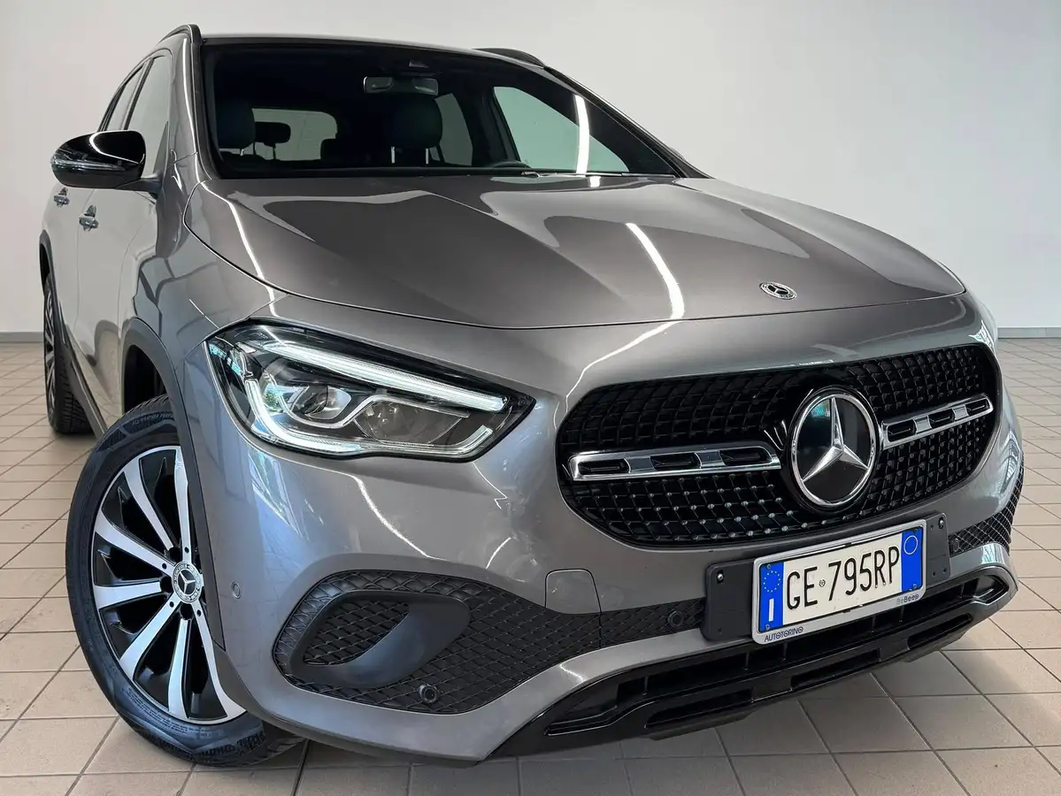 Mercedes-Benz GLA 200